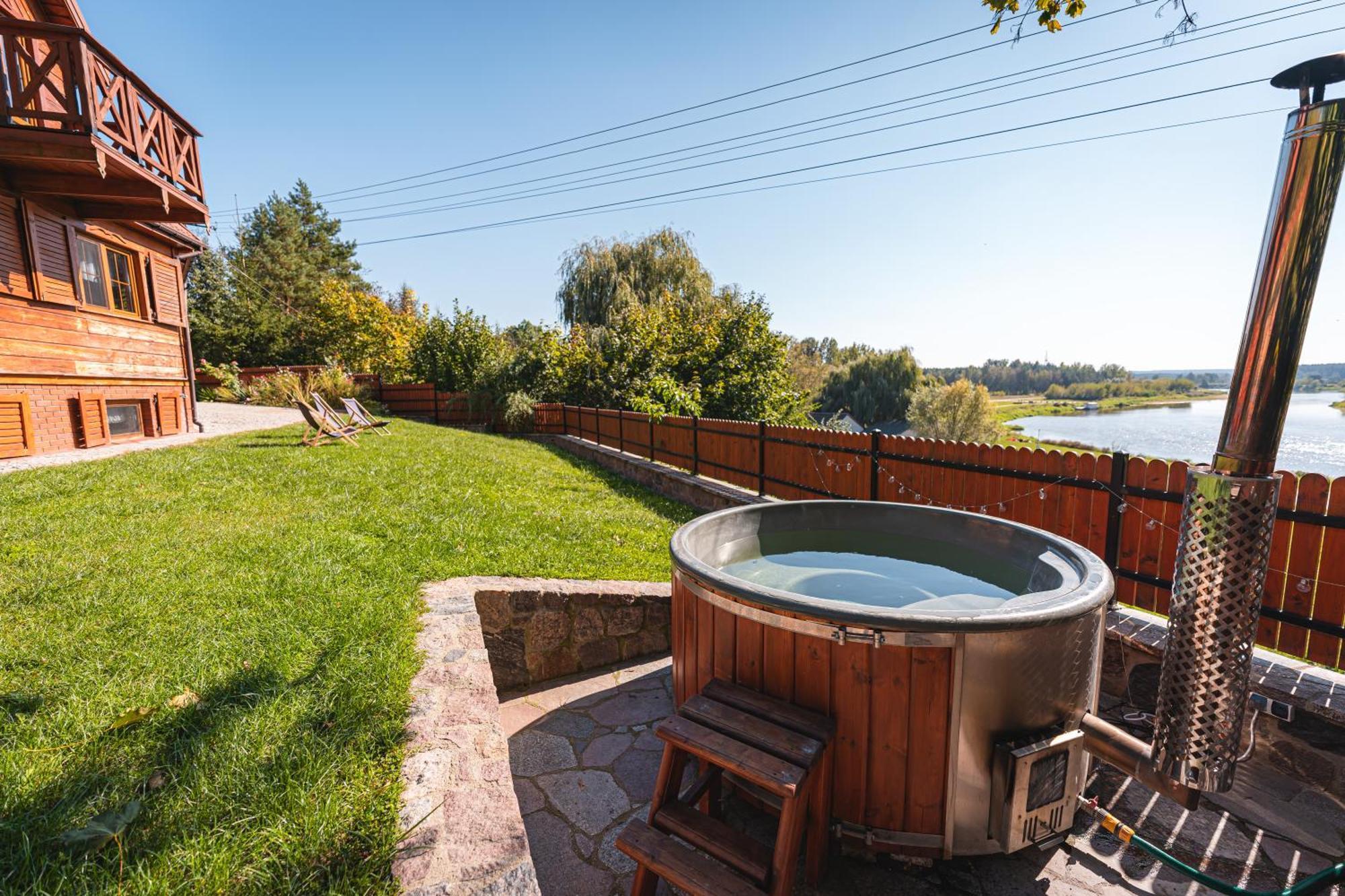 Bug Na Skarpie - Domek Wypoczynkowy Z Jacuzzi I Kominkiem Drohiczyn Exterior photo